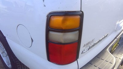 2004-2006 Chevy Suburban Driver Left Tail Light Oem Brake Lamp Rear 15832091