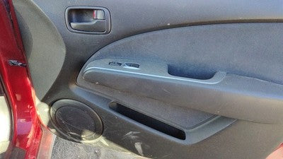 03-06 Outlander Passenger Right Front Door Trim Panel With Switches Black