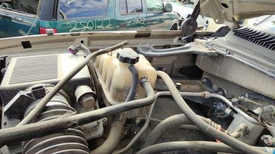 1999-2004 Silverado 1500 Coolant Reservoir Radiator Overflow Tank Bottle Oem