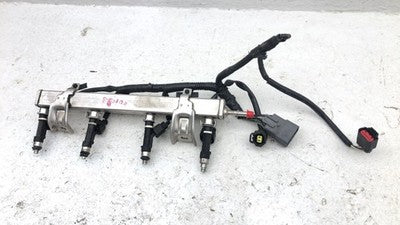 2004-2005 Mazda 3 Complete Fuel Rail With Injectors Set Loaded Oem 2.3L