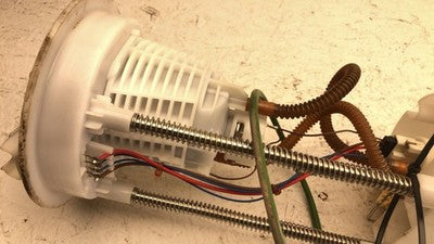 2004-2006 Dodge Ram 1500 Complete Fuel Pump With Sending Unit Gas Level Oem 4.7L