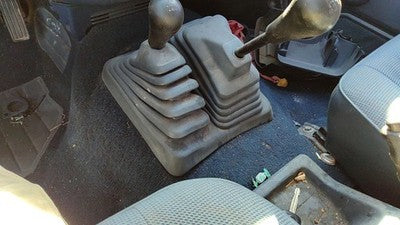 1995 Nissan Pathfinder Shifter Boot Only Oem 4X4 5 Speed Manual Trans