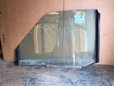 1988 Silverado 2500 Passenger Right Front Side Window Door Glass Oem 15612850