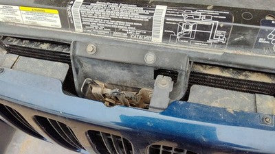 2002-2004 Jeep Liberty Hood Latch Assembly With Bracket Oem 55176756Ad