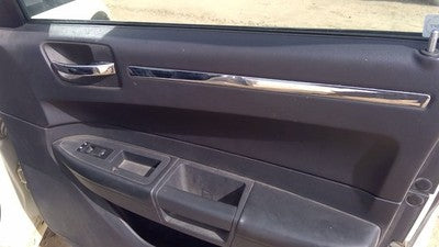 2010 Chrysler 300 Passenger Right Front Inside Door Trim Panel Only Oem Gray Dv