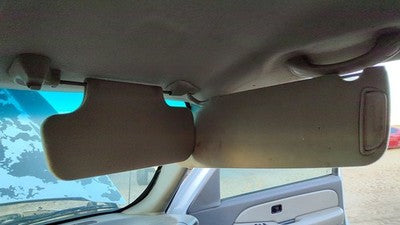 2000-2003 Chevy Suburban Passenger Right Sun Visor Oem 922 Light Gray 15750537