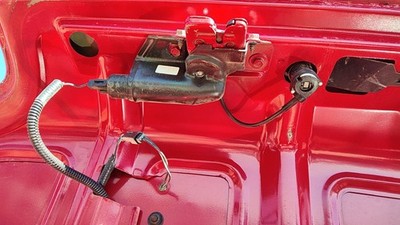 1988-1996 Grand Prix Trunk Latch Oem 2 Door 12391909