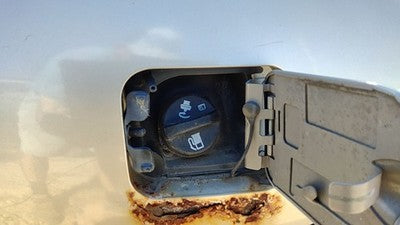 1999-2005 Chevy Cavalier Fuel Filler Neck Assembly With Gas Cap Oem 22615851