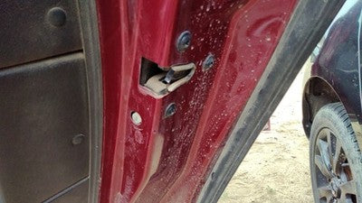 2008-2012 Chevy Malibu Passenger Right Rear Door Latch With Rods/Cables Oem Back