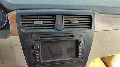 07-08 Grand Vitara Xl-7 Trim Bezel Around Radio Surround Dash Panel Oem Tan