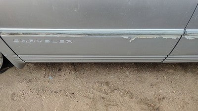 2000 Chrysler Town & Country Driver Left Front Moulding From Door Trim Silver