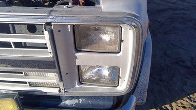 1989 Chevy G20 Van Driver Left Trim Bezel Around Headlight Oem Dual 15596118