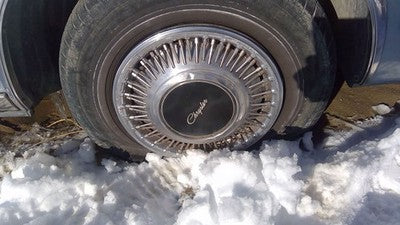 1989-1990 Chrysler New Yorker CENTER CAP ONLY OEM for Wire Type Hub Cap 04284904