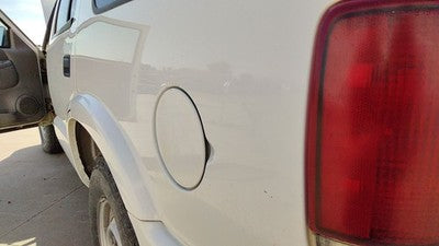 1996-2005 S10 Blazer Fuel Tank Door With Hinge Gas Lid Oem Filler White 50U