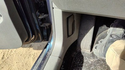 2006 Vw Jetta Driver Left Lower Kick Trim Panel Oem Gray