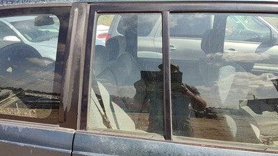 91-98 Sidekick Passenger Right Rear Vent Window Back Door Glass With Frame