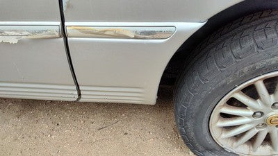 2000 Chrysler Town & Country Driver Left Rear Moulding On Quarter Panel Silver