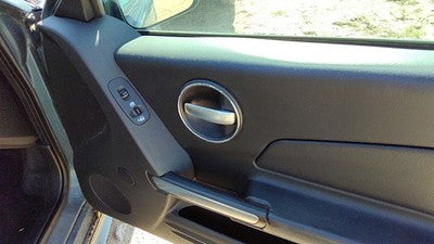06-08 Grand Prix Passenger Right Front Inside Door Trim Panel Switches Ebony 19B