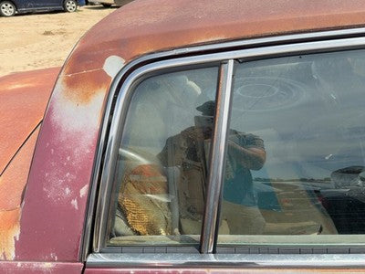85-90 Park Ave Passenger Right Rear Vent Window Back Door Glass With Frame Oem