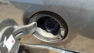 2010-2012 Ford Fusion Fuel Filler Neck Assembly With Gas Cap Oem Ae5Z9034Y