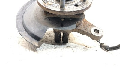 04-07 Monterey Passenger Right Front Spindle Steering Knuckle With Wheel Hub