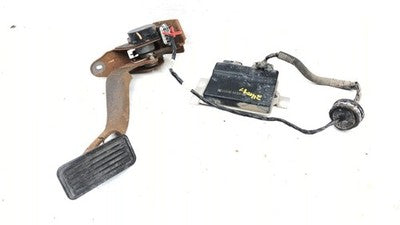2003-2005 Chevy Suburban Tac Module With Throttle Pedal Gas Oem 12573059