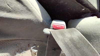 94 Pathfinder Nissan Pathfinder Driver Left Front Seat Belt Buckle Receiver Gray