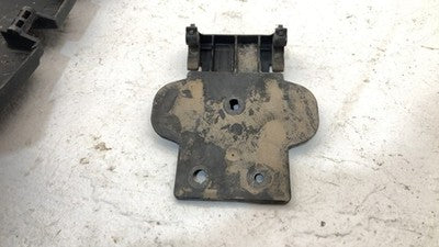 10-14 Tahoe Engine Cover Top Plastic Shield OEM 5.3L 12625893 WITH MOUNT BRACKET