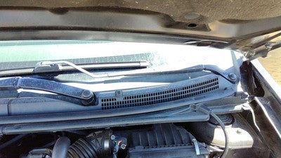 2007-2012 Nissan Sentra Driver Left Windshield Wiper Arm Oem Blade Lever