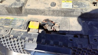 1999-2004 Ford Mustang Hood Latch Assembly With Bracket Oem 3R3Z16138Ba