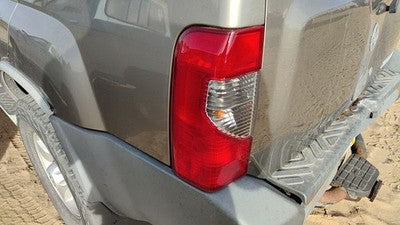 2002-2004 Nissan Xterra Driver Left Tail Light Brake Lamp Oem Rear 265557Z825