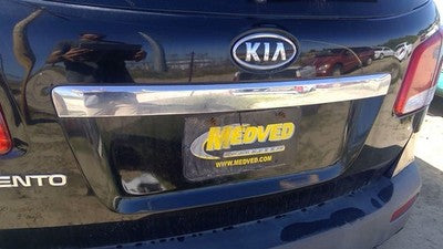 2011 Kia Sorento License Plate Trim Surround Panel Oem Tail Trunk Finish