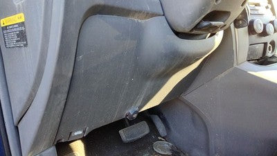2006-2007 Hyundai Tucson Lower Dash Under Column Knee Bolster Trim Panel U7 Gray