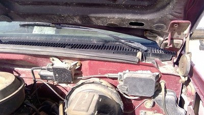 1988 Gmc Sierra 2500 Driver Left Windshield Wiper Arm Oem Blade Lever 22110157