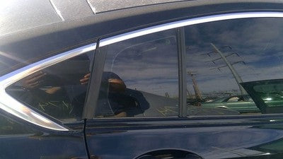2018-20 Regal Passenger Right Rear Vent Window Small Back Door Glass With Frame