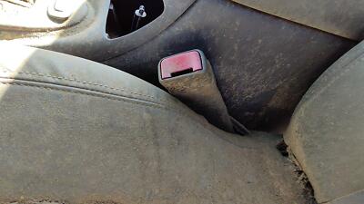 00-02 Oldsmobile Intrigue Driver Left Front Seat Belt Buckle Receiver Gray 142