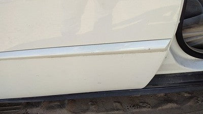 05-09 Lacrosse Passenger Right Rear Moulding From Door Back Trim Strip White 40U