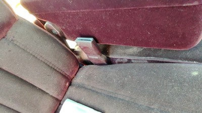 1989 Buick Century Passenger Right Front Seat Belt Buckle Receiver Oem Red