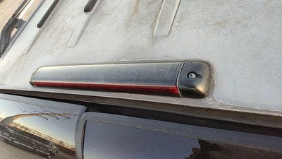 1994-1997 Chevy Suburban Third Brake Light Middle Lamp Oem 15736488