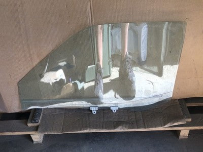 2000-2001 Nissan Xterra Driver Left Front Side Window Door Glass Oem 803019z400