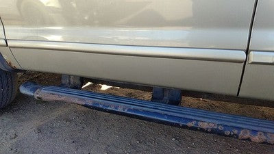 02-10 Explorer Driver Left Front Moulding From Door Trim Strip B2 Harvest Gold