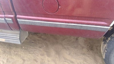 1988 Gmc Sierra 2500 Driver Left Rear Moulding On Quarter Panel Oem Front Box