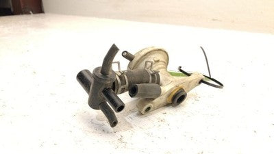 1986 Honda Civic Vacuum Valve With Hose Fitting Elbow Oem 135200-0600