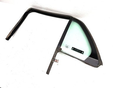 00-05 Deville Dts Driver Left Rear Vent Window Back Door Glass With Frame Oem