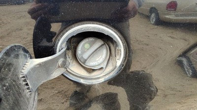 2004-2007 Ford F150 Fuel Filler Neck Assembly With Gas Cap Oem 7L3Z9034E