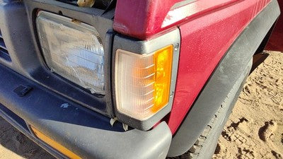 90-97 Nissan Hardbody Driver Left Front Turn Signal Light Lamp Fender Mounted