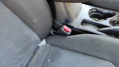 03-04 Mitsubishi Outlander Passenger Right Front Seat Belt Buckle Receiver Black