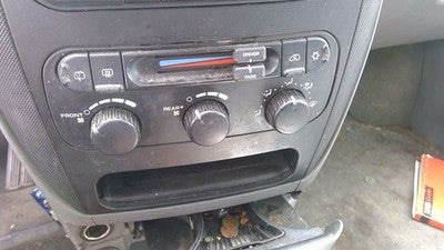 2004-2007 Dodge Caravan Temperature Control Module In Dash Heater Ac Head Unit