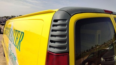 2002 Express Van 2500 Driver Left Rear Upper Moulding On Quarter Panel Oem
