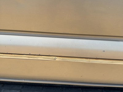 00-06 Suburban Passenger Right Front Moulding From Door Trim Strip Pewter 11U